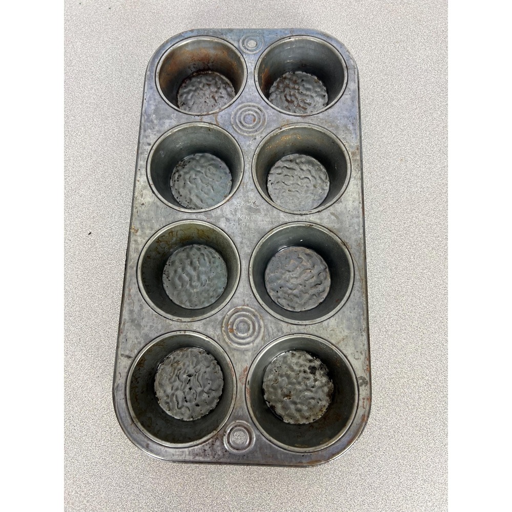 Vintage Bake King Muffin Tin cupcake pan 8 count vignette primitive patina
